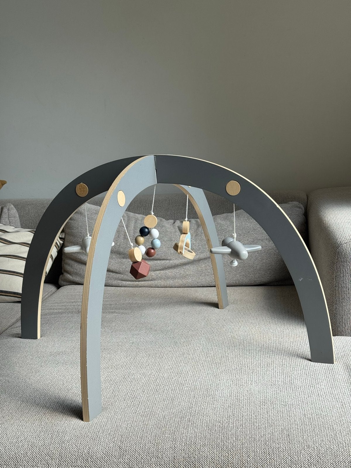 Sebra houten babygym met speeltjes, Ophalen of Verzenden, Gebruikt, Babygym