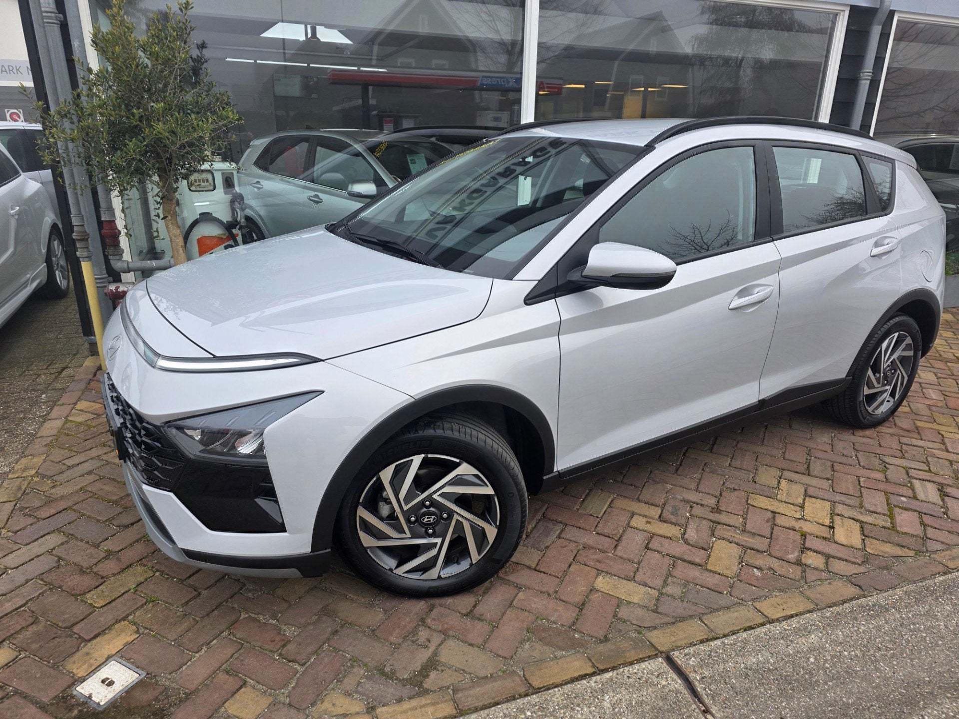 Hyundai BAYON 1.0 T-GDI Premium,nagenoeg nieuwe auto, Auto's, Gebruikt, Euro 6, 1095 kg, 100 pk