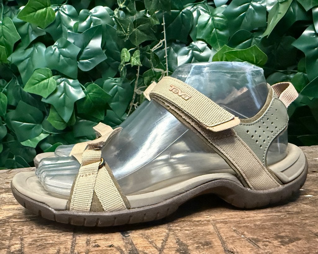 bijna Nieuwe sandalen van Teva maat 38