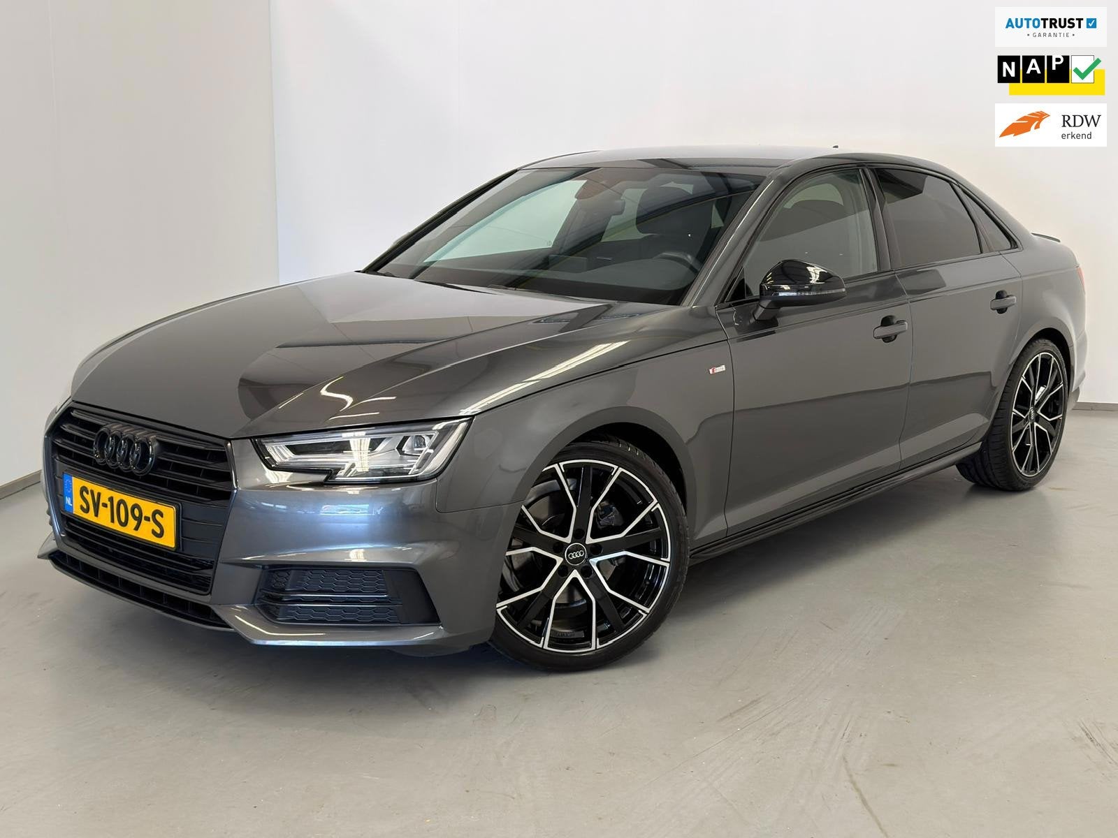 Audi A4 Limousine 1.4 TFSI Sport S-Line Black Edition / NL-a, Auto's, Audi, Gebruikt, Euro 6, 150 pk, A4