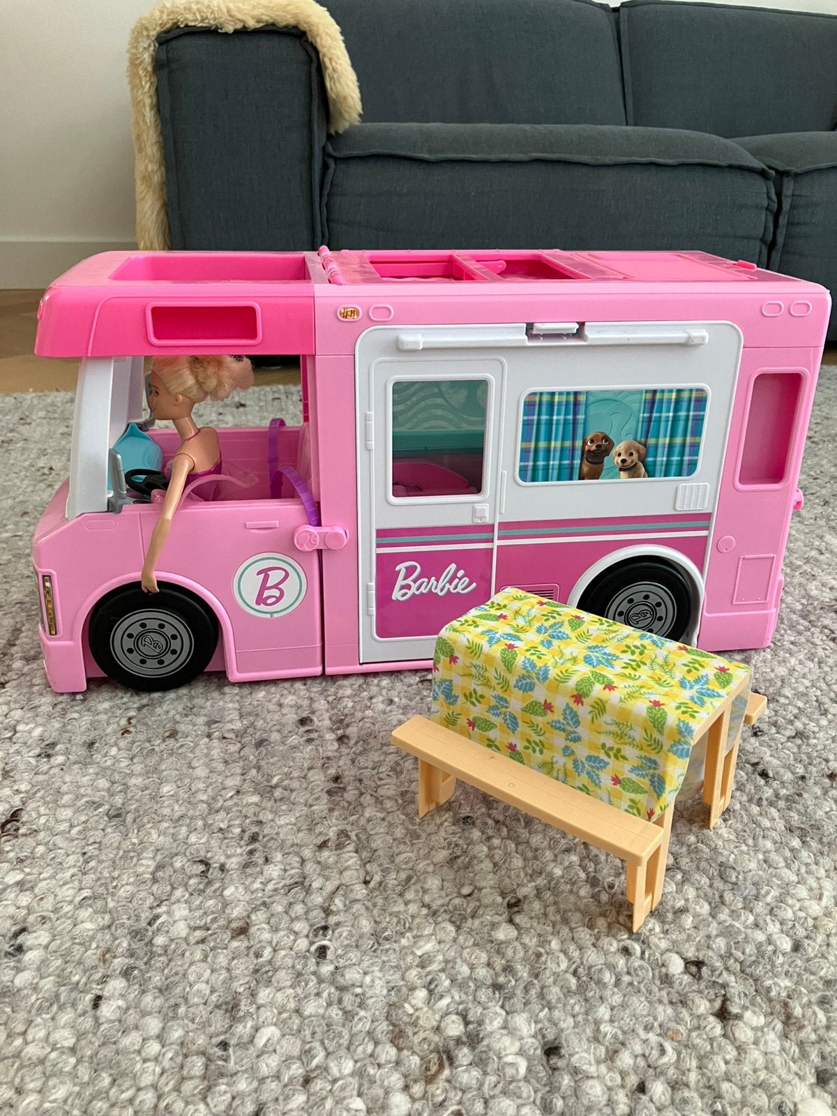 Barbie camper, Kinderen en Baby's, Speelgoed | Poppenhuizen, Ophalen of Verzenden, Zo goed als nieuw, Toebehoren