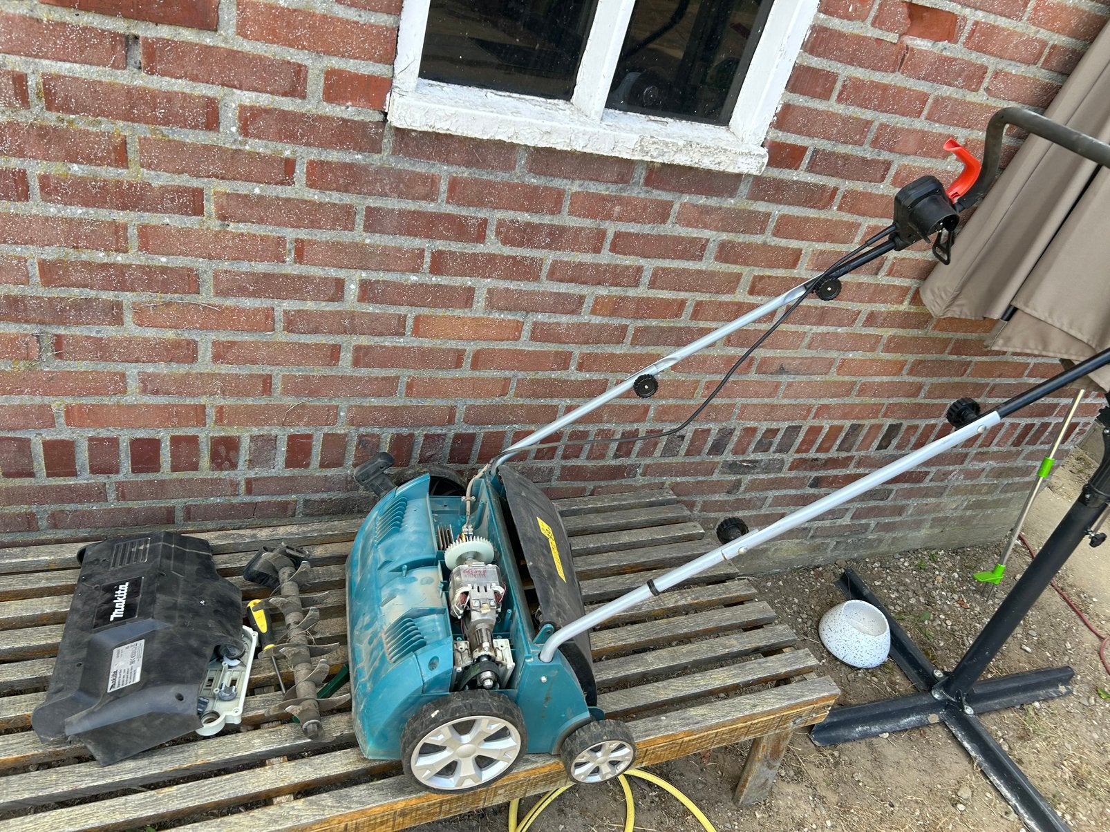 Makita verticuteermachine (kapot)p, Ophalen, Gebruikt