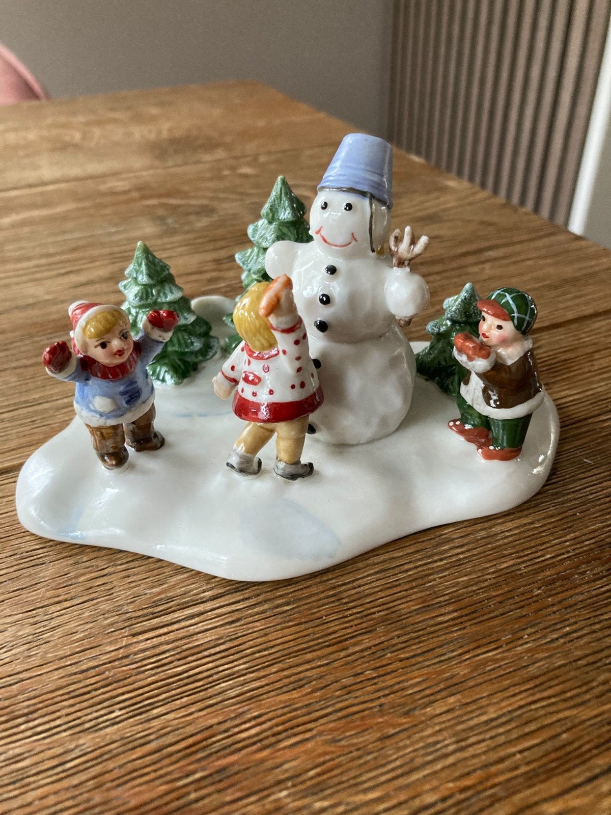 villeroy en boch nostalgic village kinderen maken sneeuwman, Ophalen of Verzenden