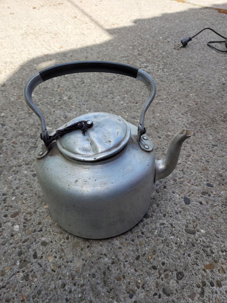 Vintage aluminium theeketel / waterketel, Antiek en Kunst, Antiek | Keukenbenodigdheden, Ophalen of Verzenden