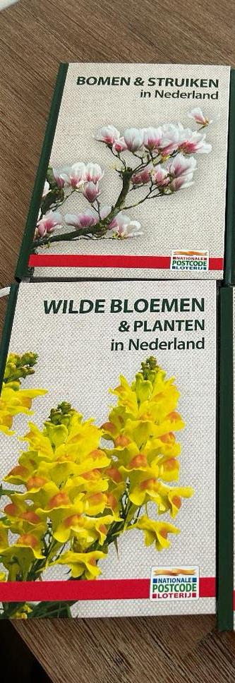 2 Boeken natuur Nationale Postcode loterij, Ophalen of Verzenden, Zo goed als nieuw, Natuur algemeen