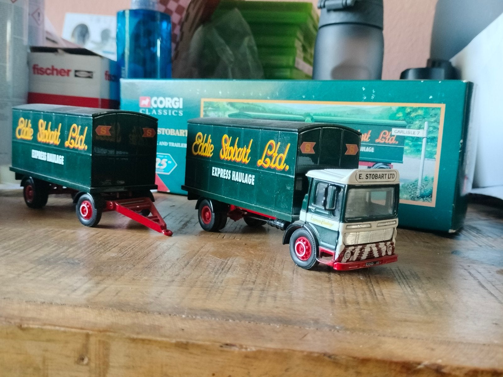 Eddie stobart ltd, Ophalen of Verzenden, Zo goed als nieuw, Bus of Vrachtwagen, Corgi