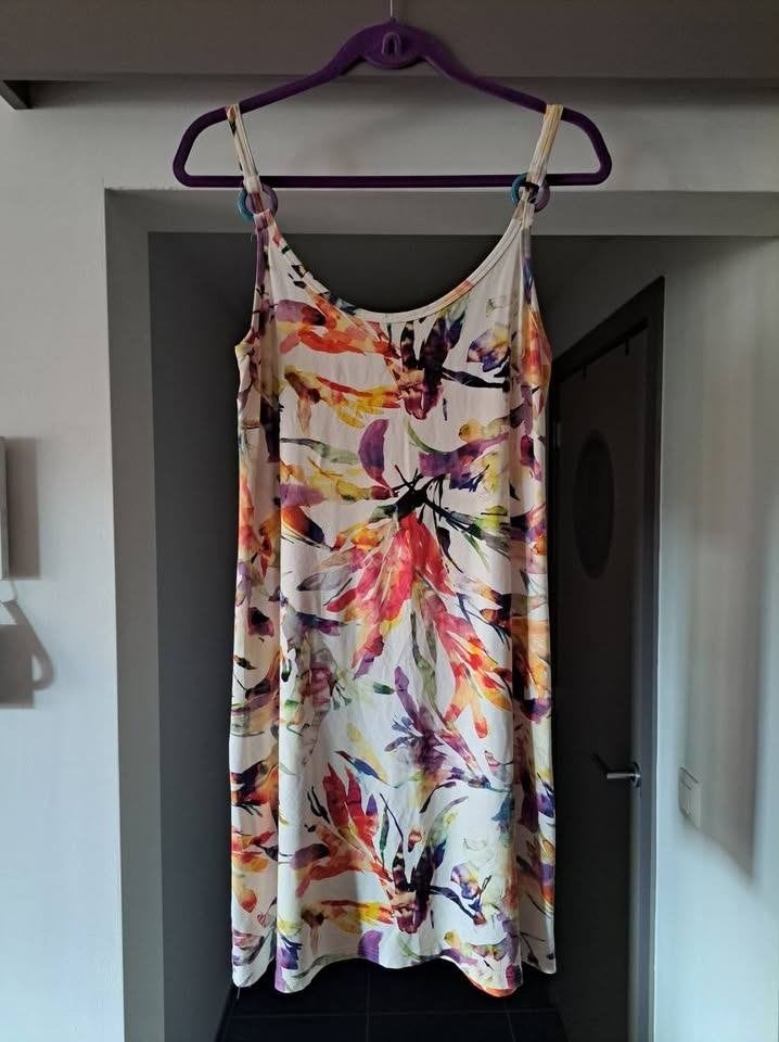 Avet, jurk zomer, strandjurk, zonnejurk, mt M, Ophalen of Verzenden, Zo goed als nieuw, Maat 38/40 (M), Boven de knie