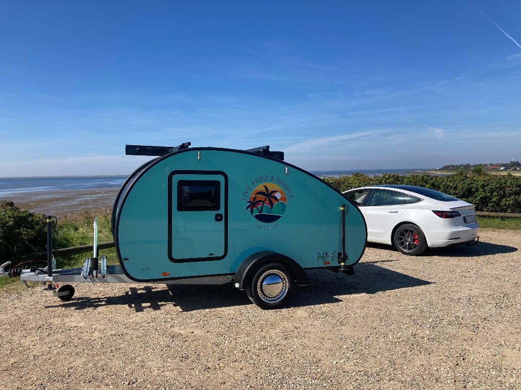 HeroCamper - Hero Camper - Unieke uitvoering, Caravans en Kamperen, Overige merken, Vast bed, Bedrijf, Sales@herocamper.com