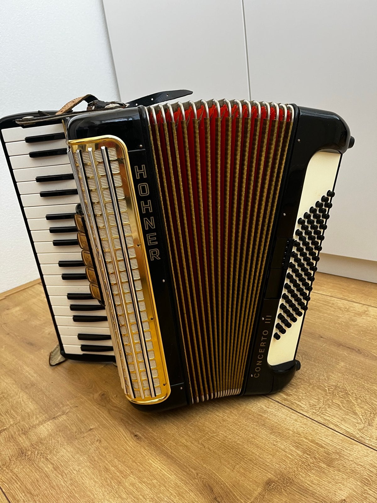 Hohner Concerto III Accordeon 72 bassen., Muziek en Instrumenten, Ophalen, Gebruikt, 72-bas, Toetsaccordeon