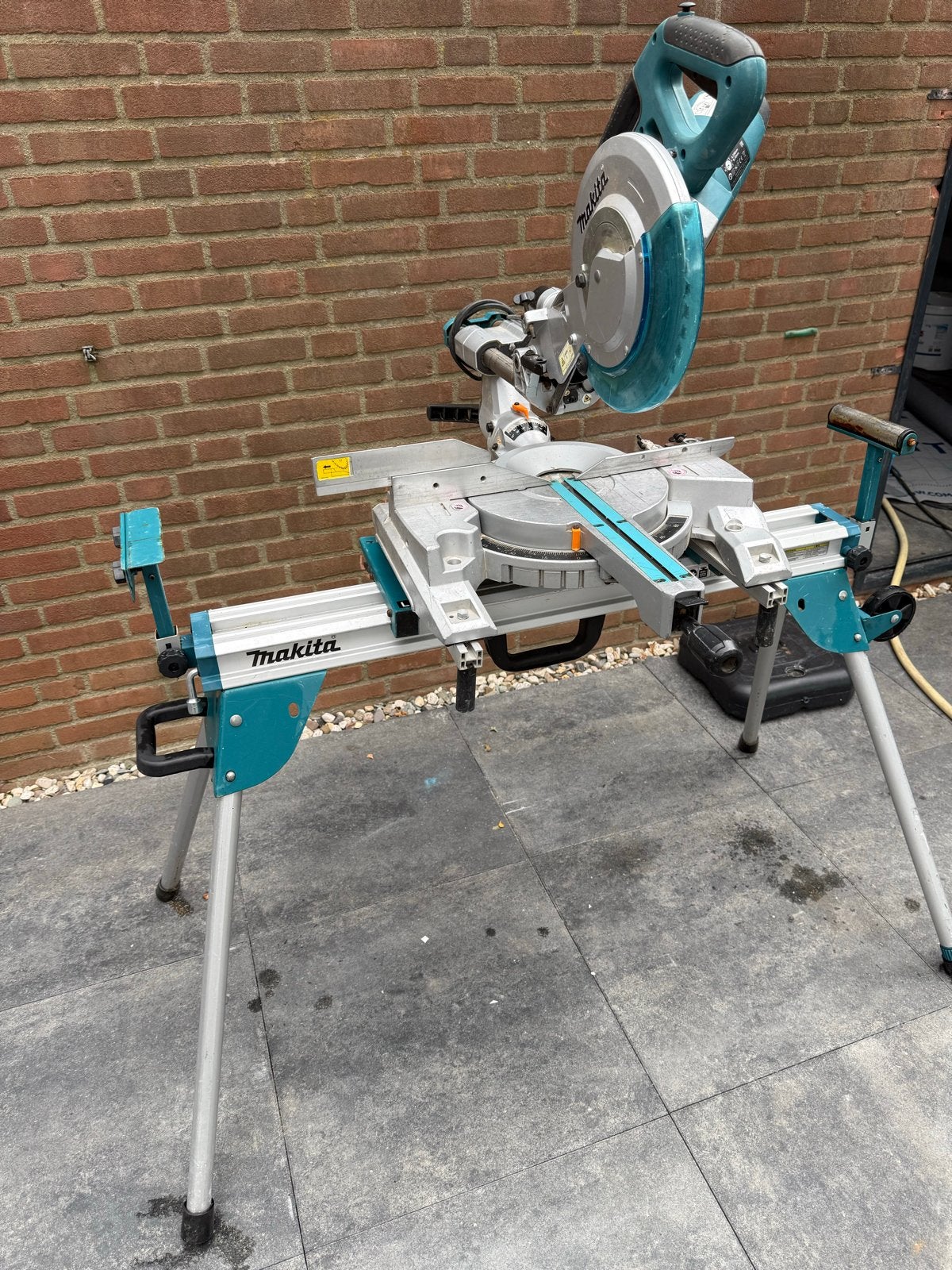 Makita Afkortzaag LS1018L met Zaagbok WST06, Ophalen, Gebruikt, 70 mm of meer, Afkortzaag