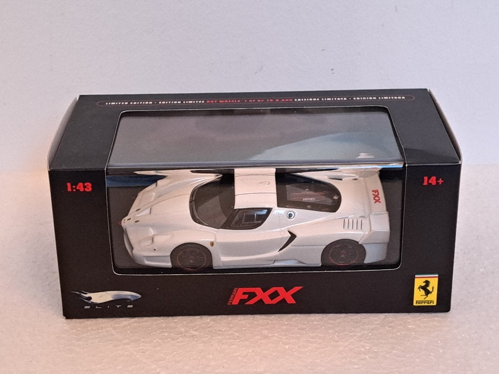 Ferrari FXX 1/43 wit Hotwheels Elite, Ophalen of Verzenden, Zo goed als nieuw, Auto, Overige merken
