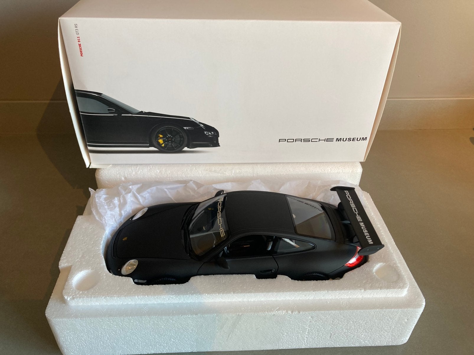Welly Porsche 911 GT3 RS porsche museum edition, Ophalen of Verzenden, Nieuw, Auto, Welly