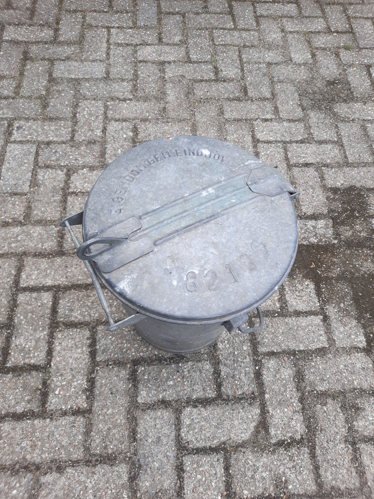 Metalen vuilnisbak, Ophalen of Verzenden