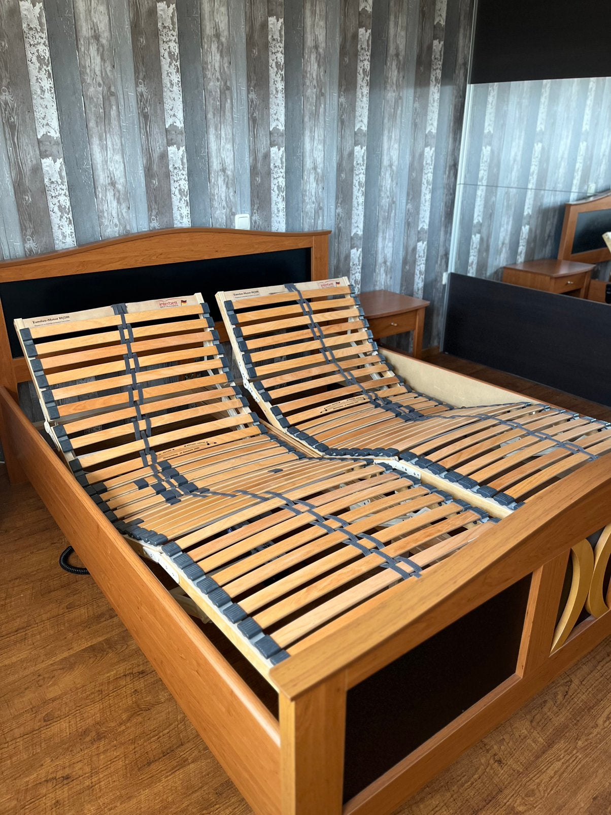 Mooi compleet dubbel elektrisch verstelbaar 2 persoons bed, Overige kleuren, Tweepersoons, Ophalen of Verzenden, 200 cm