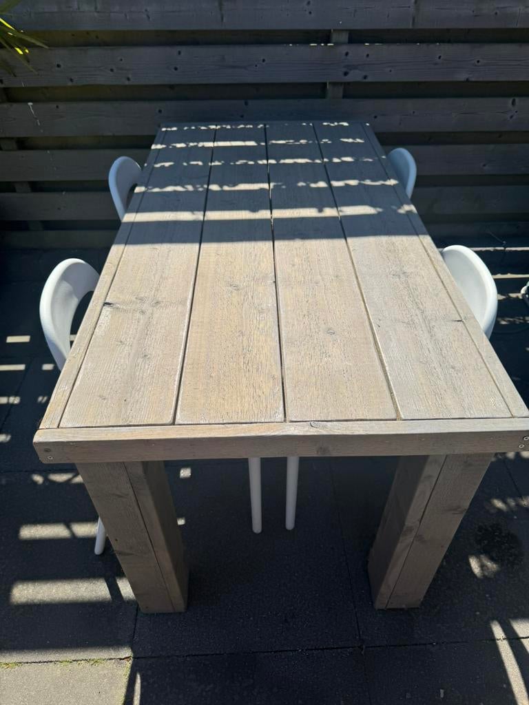 Tuintafel met 4 ikea Urban stoelen wit., Ophalen, Zo goed als nieuw, Rechthoekig, Hout