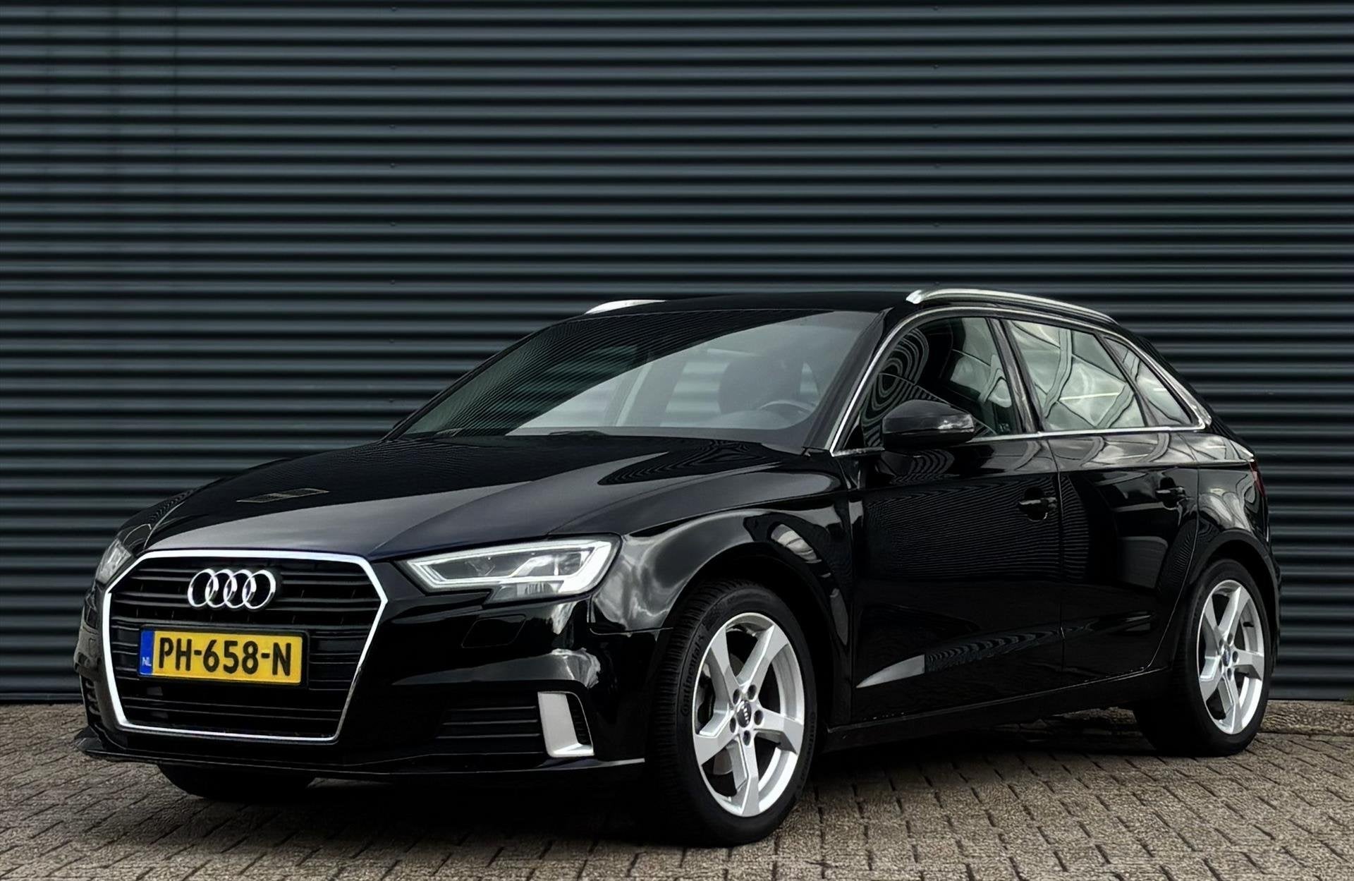 Audi A3 Sportback 1.0 TFSI 116pk, Auto's, 21 km/l, Gebruikt, Euro 6, Zwart