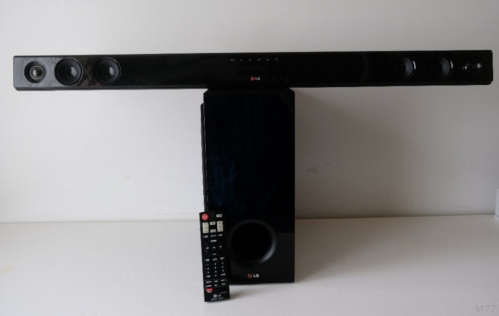 LG NB3530A Soundbar & Draadloze Subwoofer (BT-USB-OPT), Ophalen, Bluetooth, Gebruikt