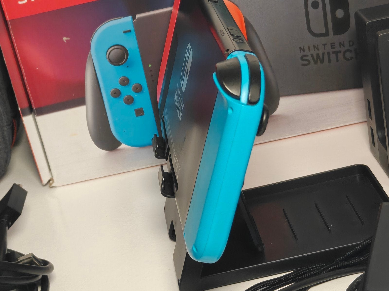 Nintendo Switch met Joy-Cons en accessoires, 11-1 Hokotate-cho, Kamitoba, Minami-ku, Kyoto 601-8501, Japan, Ophalen of Verzenden