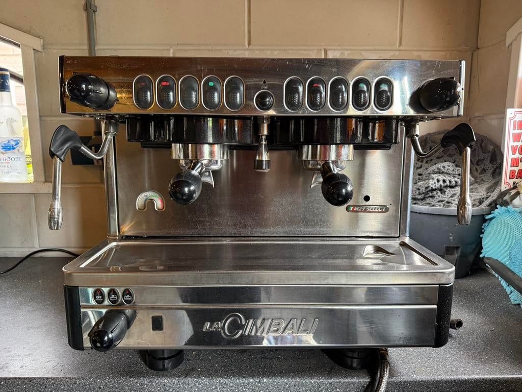 Professionele La Cimbali espressomachine + koffiemolen, Ophalen, Gebruikt, Koffie en Espresso