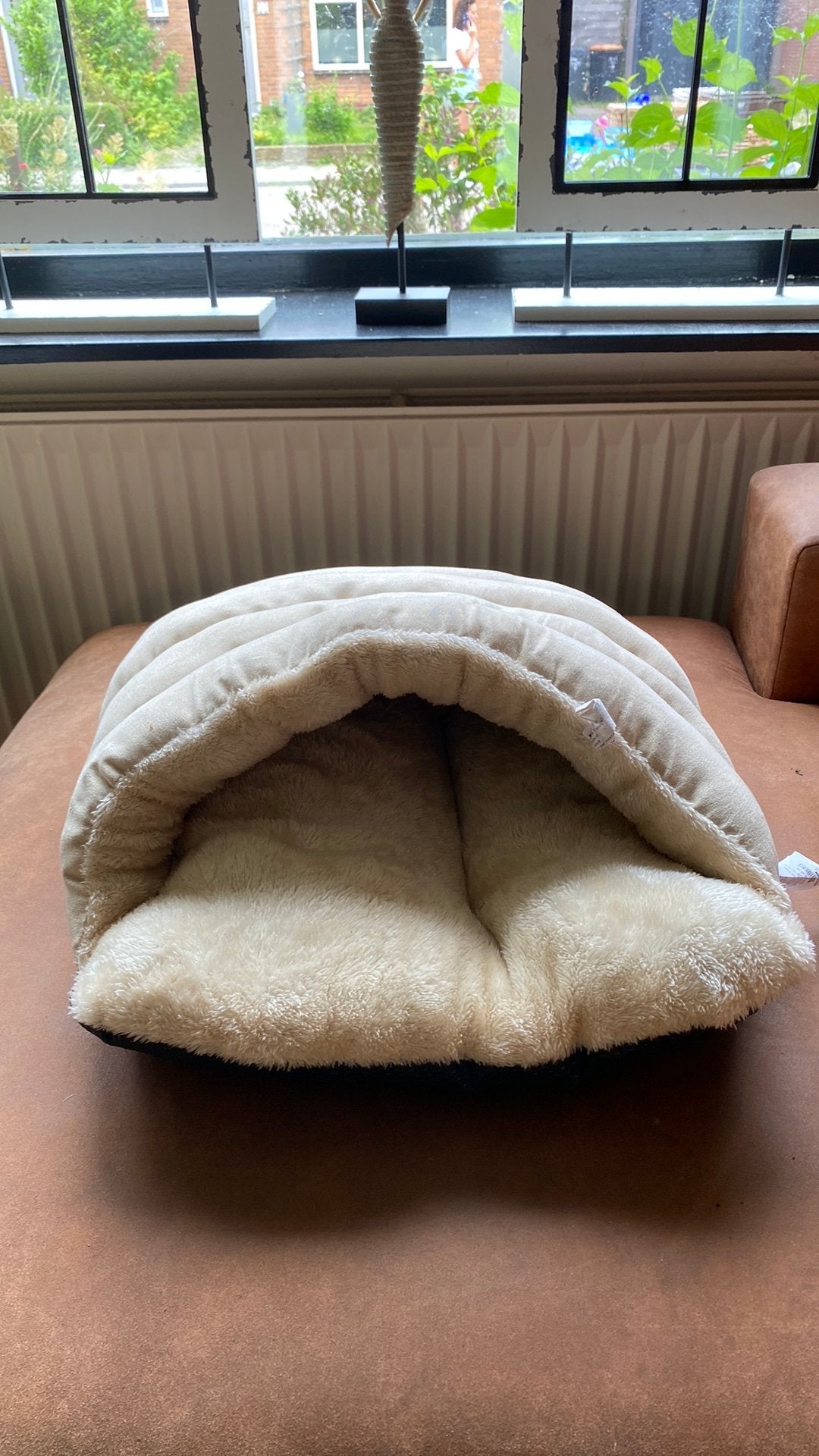 Kattenholletje, Ophalen of Verzenden, Zo goed als nieuw, Pluche