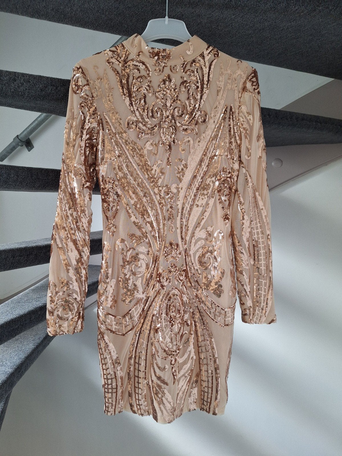 Azara Paris Gouden Pailletten Jurk - Maat M, Kleding | Dames, Maat 38/40 (M), Azara Paris, Nieuw, Ophalen of Verzenden