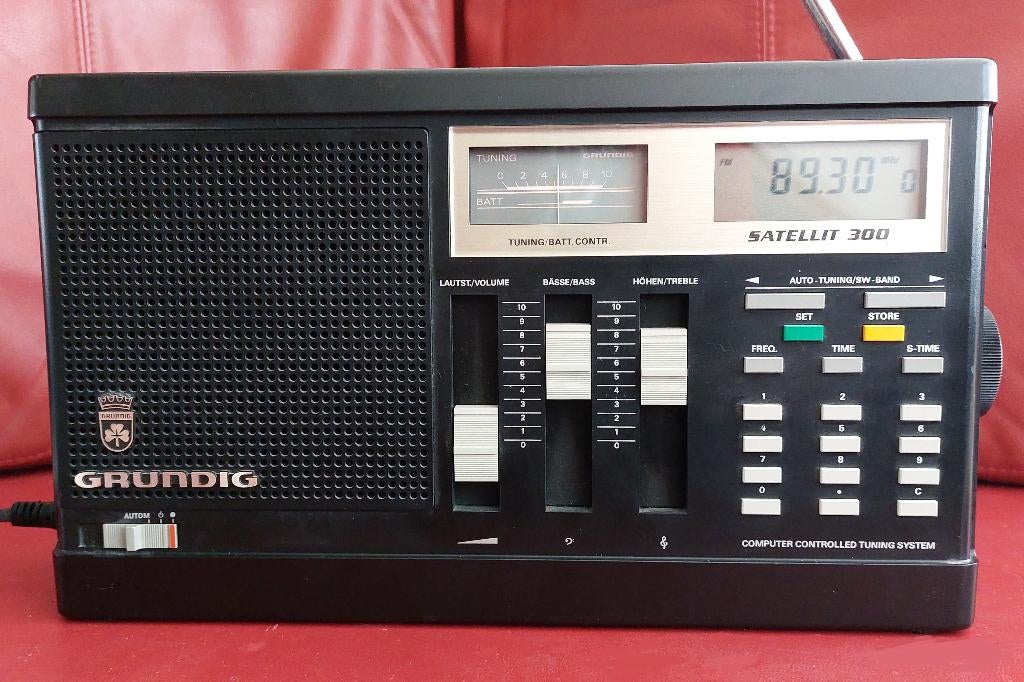 GRUNDIG SATELLIT 300, WERELDONTVANGER, Audio, Tv en Foto, Radio's, Ophalen of Verzenden, Gebruikt, Wereldontvanger