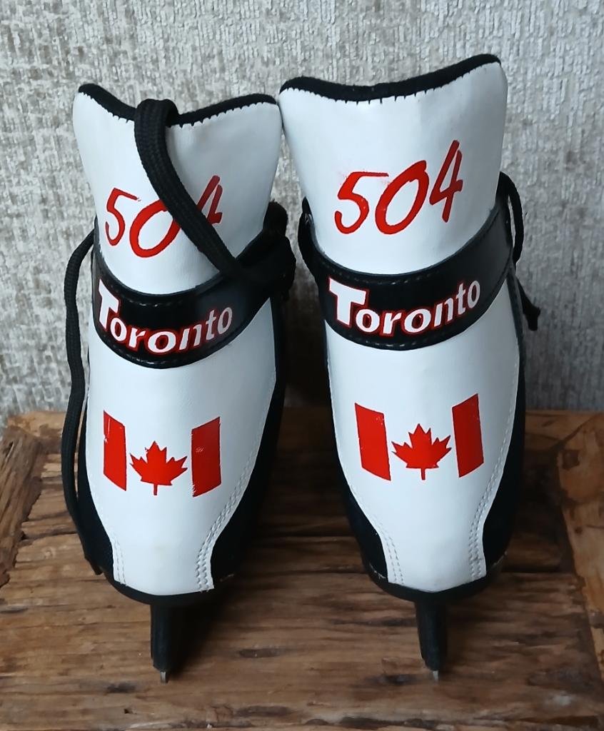 ijshockeyschaatsen Toronto 504 kinder maat 34, Sport en Fitness, Schaatsen, Ophalen of Verzenden, Zo goed als nieuw, IJshockeyschaatsen