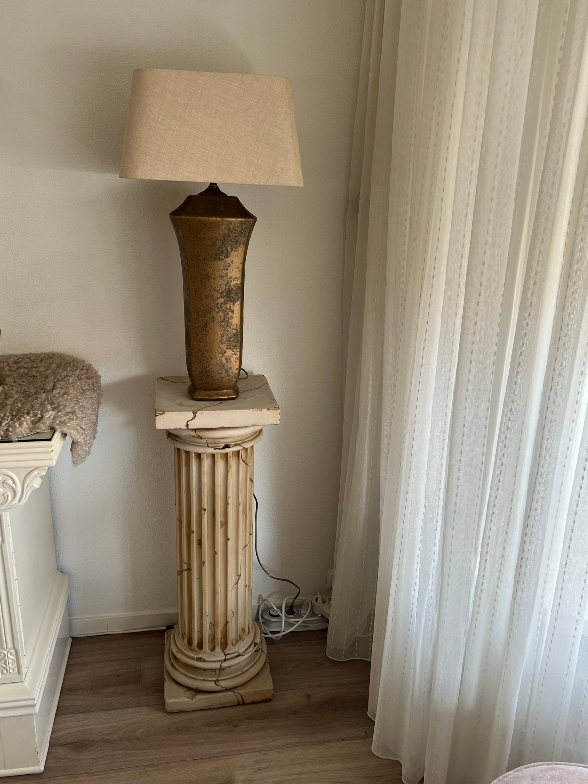 Zware natuurstenen pilaar van Vidal Grau, 88 cm hoog, Ophalen
