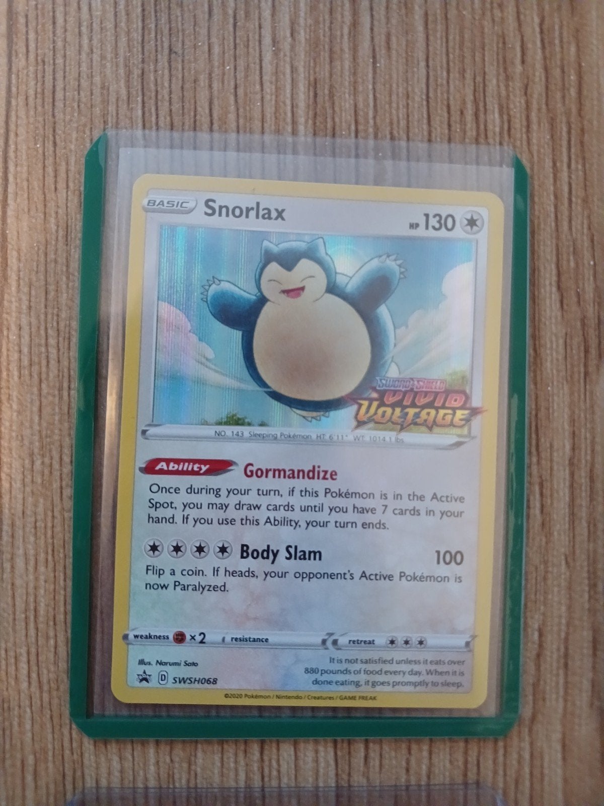 Pokemon Kaart Snorlax SWSH068 Vivid Voltage Foil, Ophalen of Verzenden, Zo goed als nieuw, Losse kaart, Foil