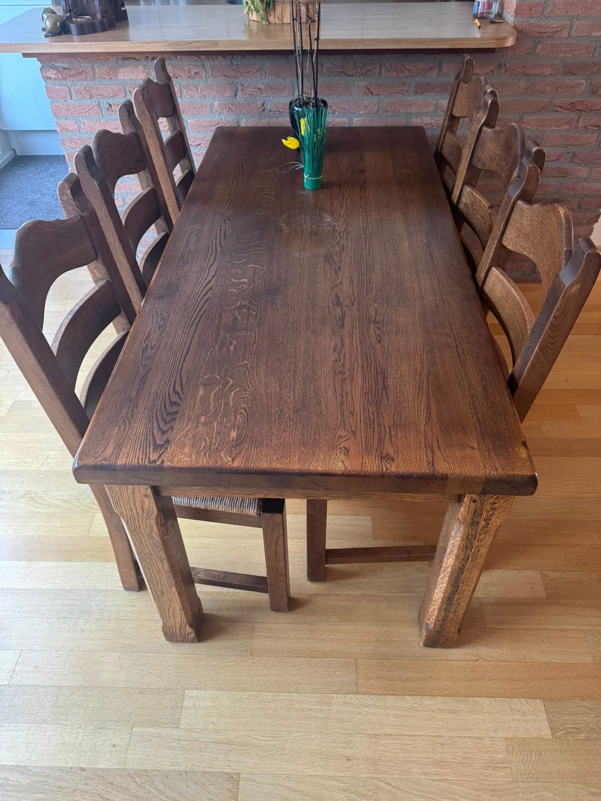 Eiken tafel met zes eikenhouten stoelen, webbing zitting, Huis en Inrichting, Tafels | Eettafels, Ophalen, 100 tot 150 cm, Klassiek
