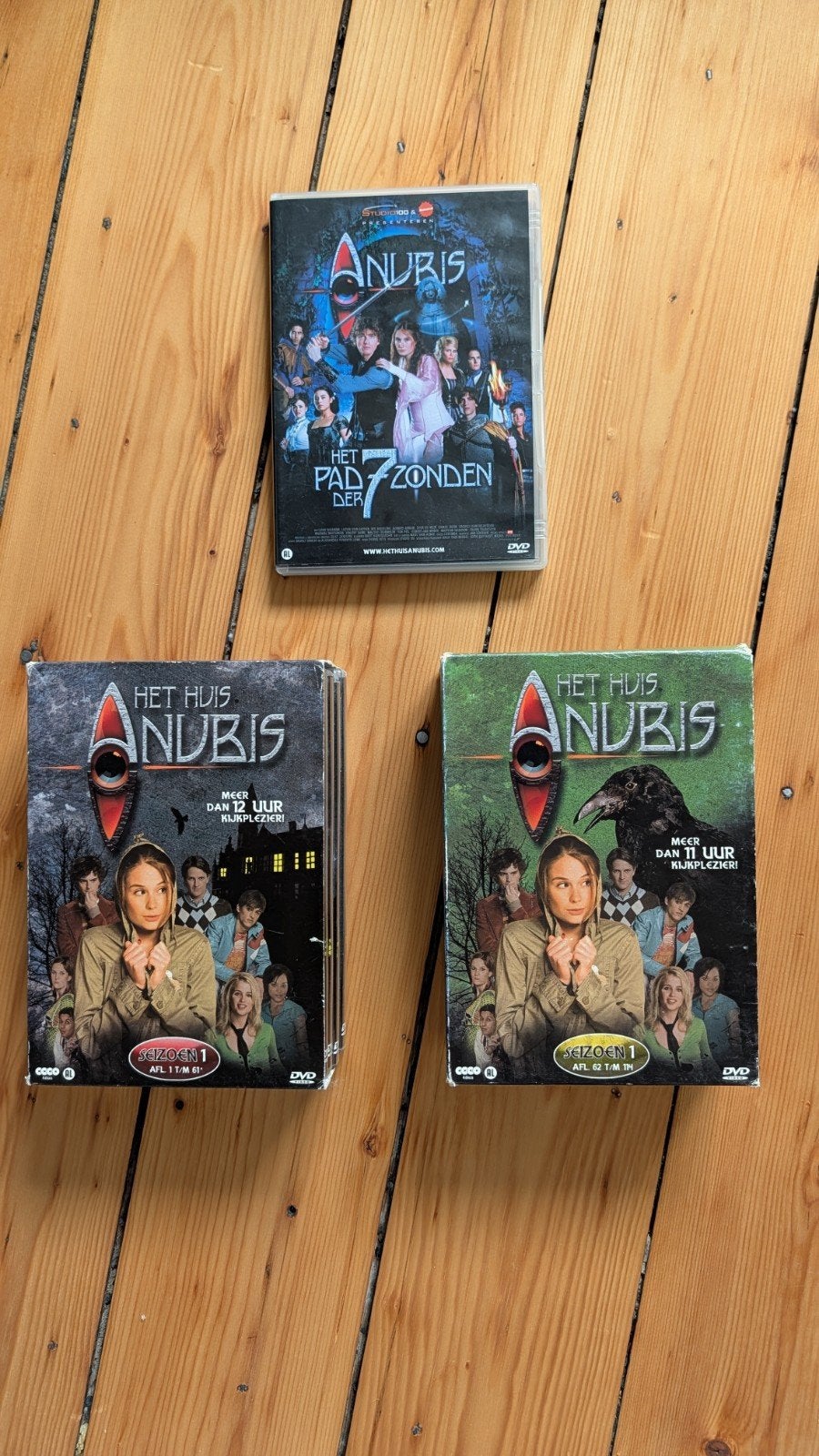 Het Huis Anubis seizoen 1 en 2 + Anubis het Pad der 7 Zonden, Ophalen of Verzenden, Zo goed als nieuw, Speelkaart(en)