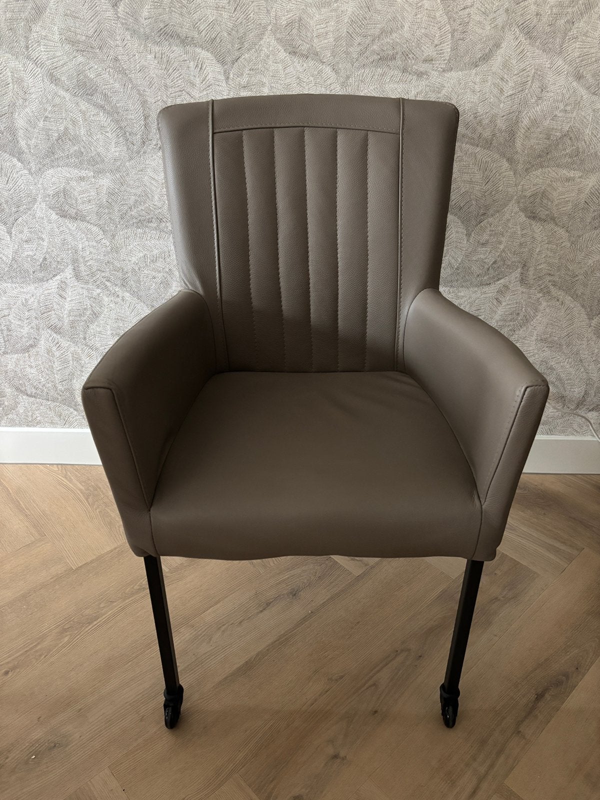 JUST DESIGN zes leren eetkamerstoelen op wieltjes, Ophalen, Overige kleuren, Leer, Zo goed als nieuw