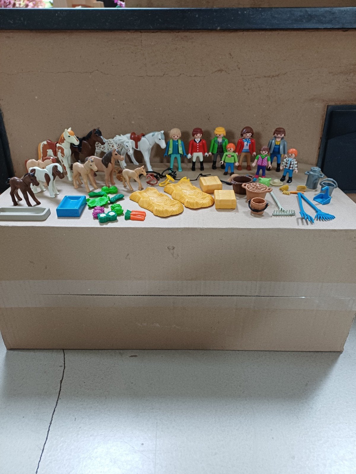 Playmobil paarden en figuren set, Ophalen of Verzenden, Gebruikt, Complete set