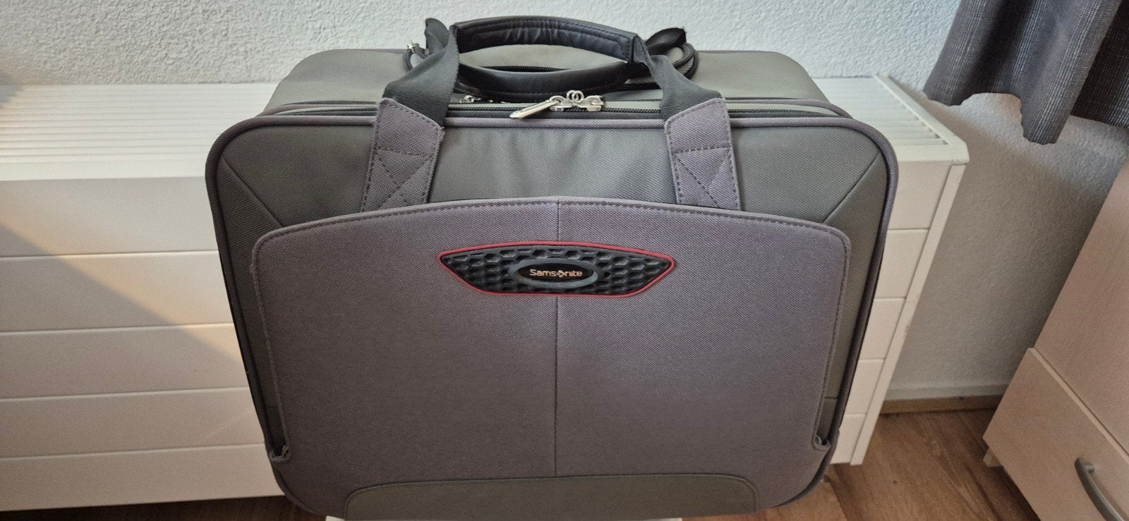 Samsonite reistas/laptoptas op wieltjes, grijs, 40 tot 60 cm, Minder dan 35 cm, Ophalen of Verzenden, Grijs