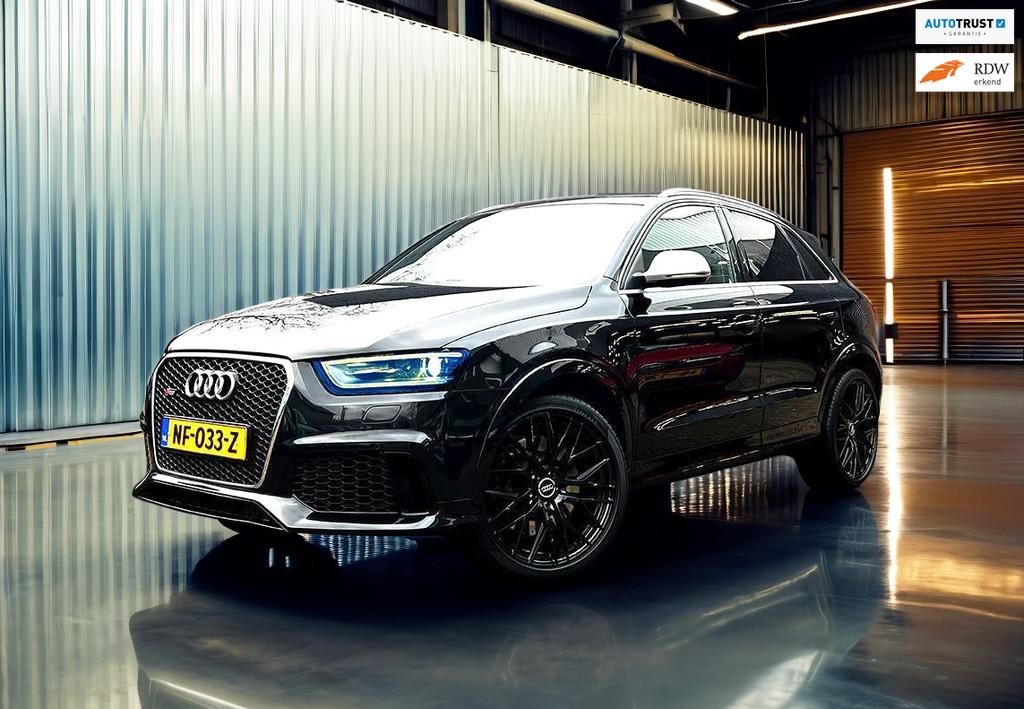 Audi Q3 2.5 TFSI RS Q3 quattro Black edition, Auto's, Automaat, Euro 5, Gebruikt, Leder en Stof
