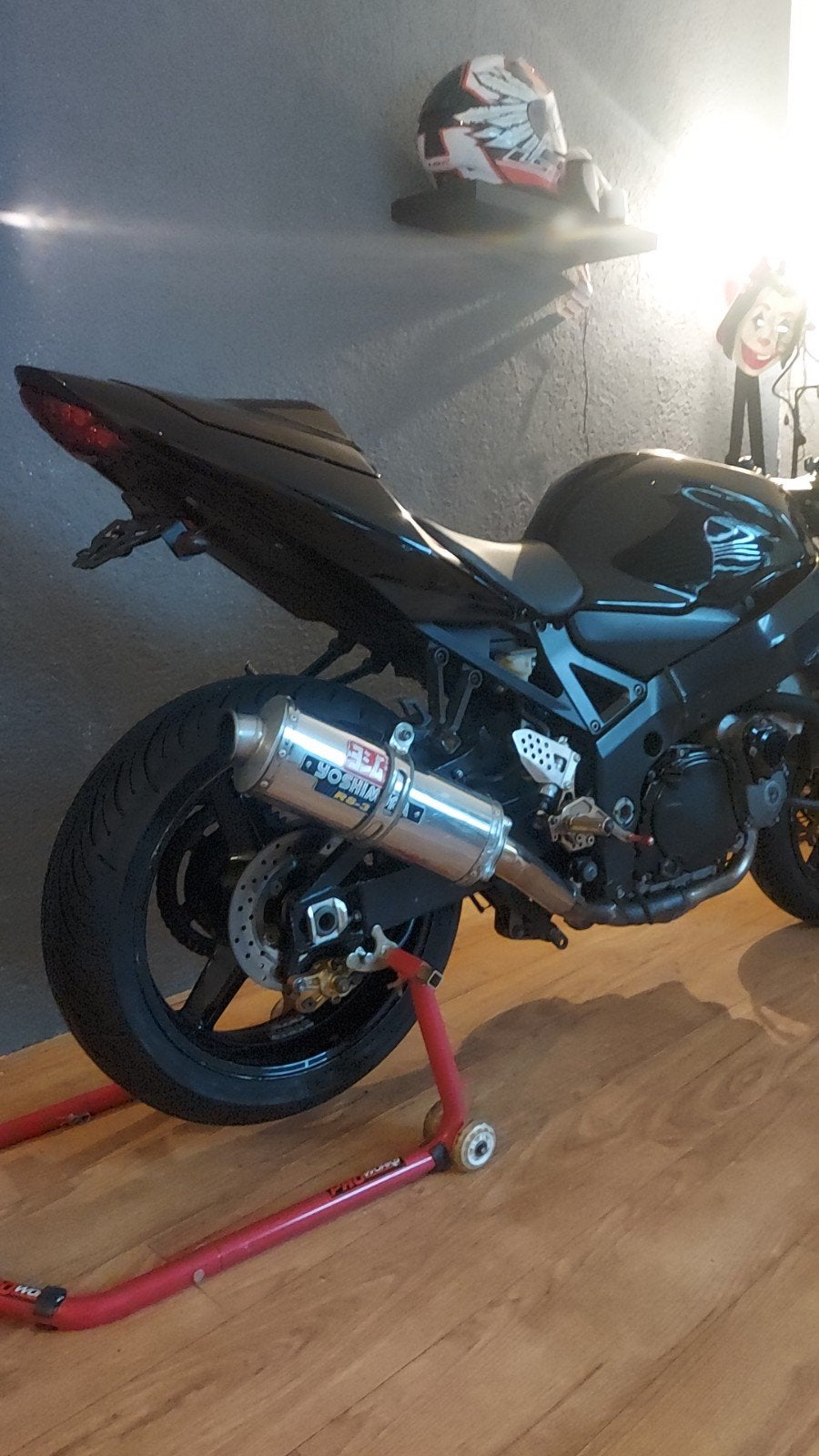 gezocht verlengde achterbrug gsxr k4 k5 600/750, Motoren, Ophalen