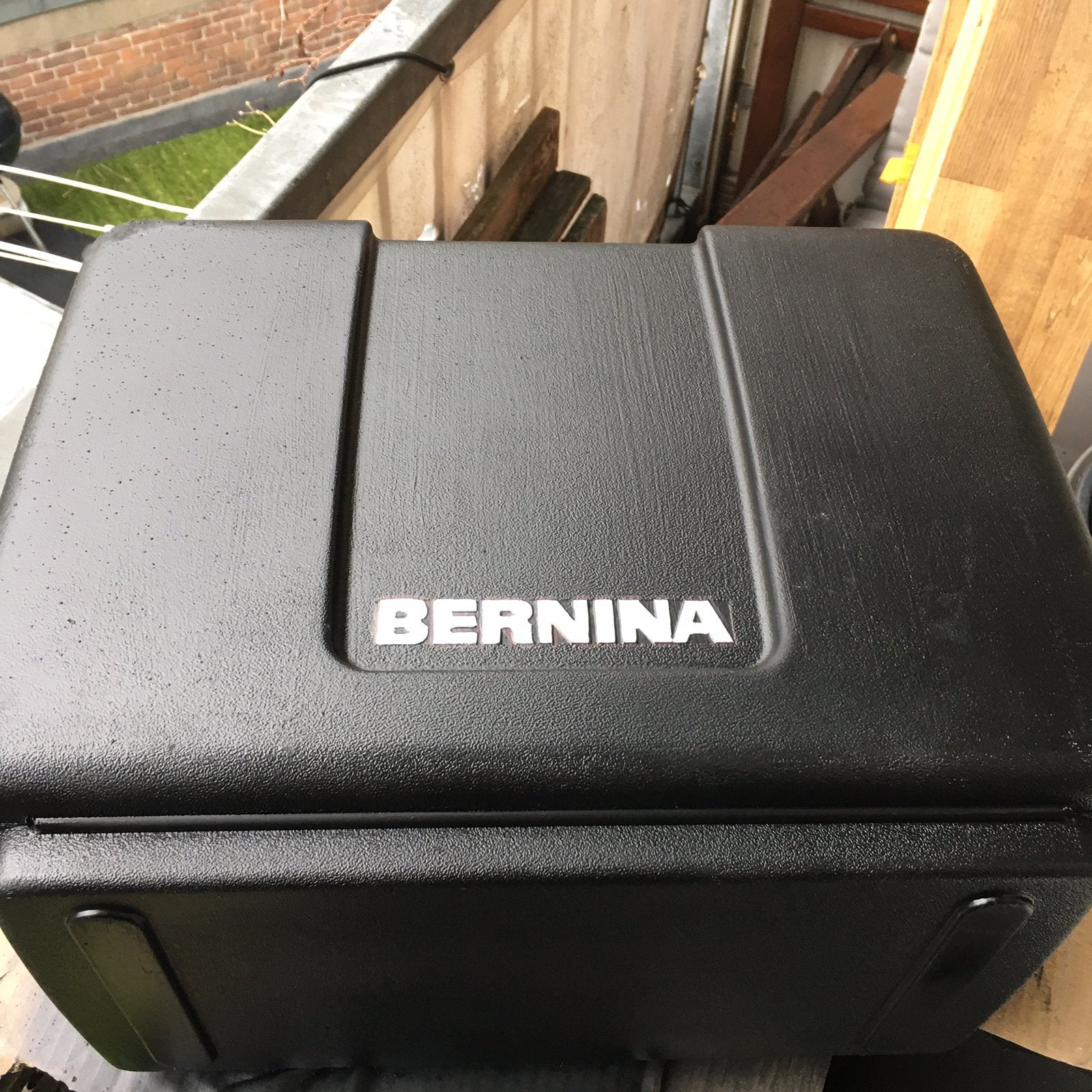 GEZOCHT: Defecte Bernina Naaimachine, Ophalen of Verzenden, Zo goed als nieuw