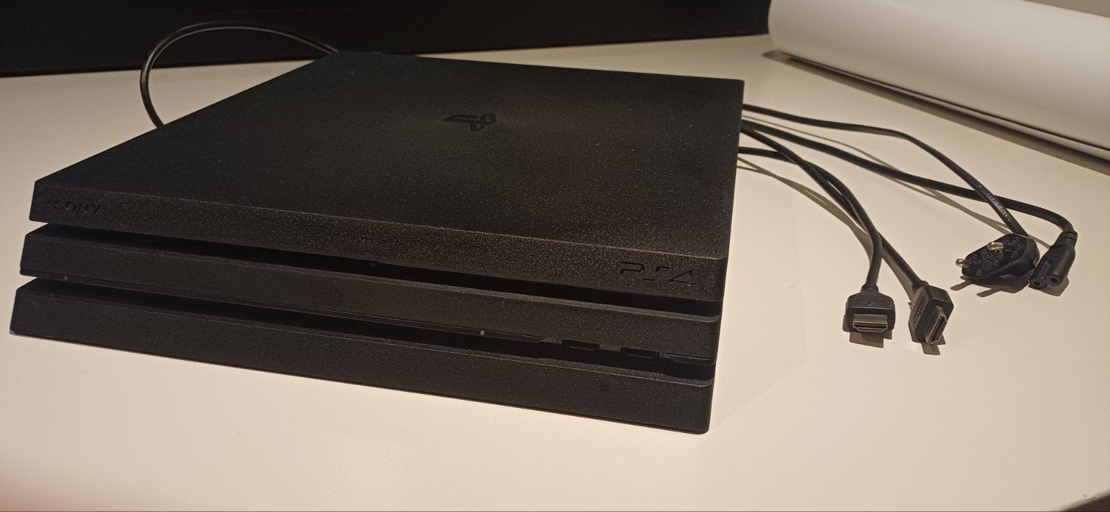 PlayStation 4 Pro 1TB, Gebruikt, Ophalen of Verzenden, Zonder controller, 1 TB