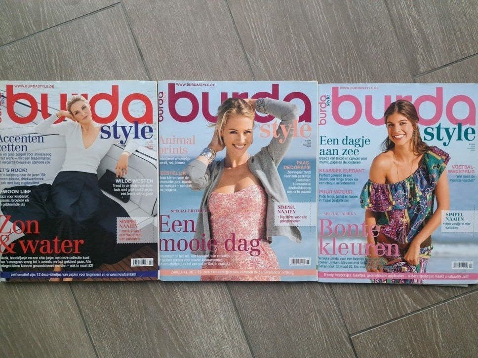 Burda Style Tijdschriften - Nrs. 2, 3, 4 uit 2010, Hobby en Vrije tijd, Kledingpatronen, Overige typen, Vrouw, Zo goed als nieuw