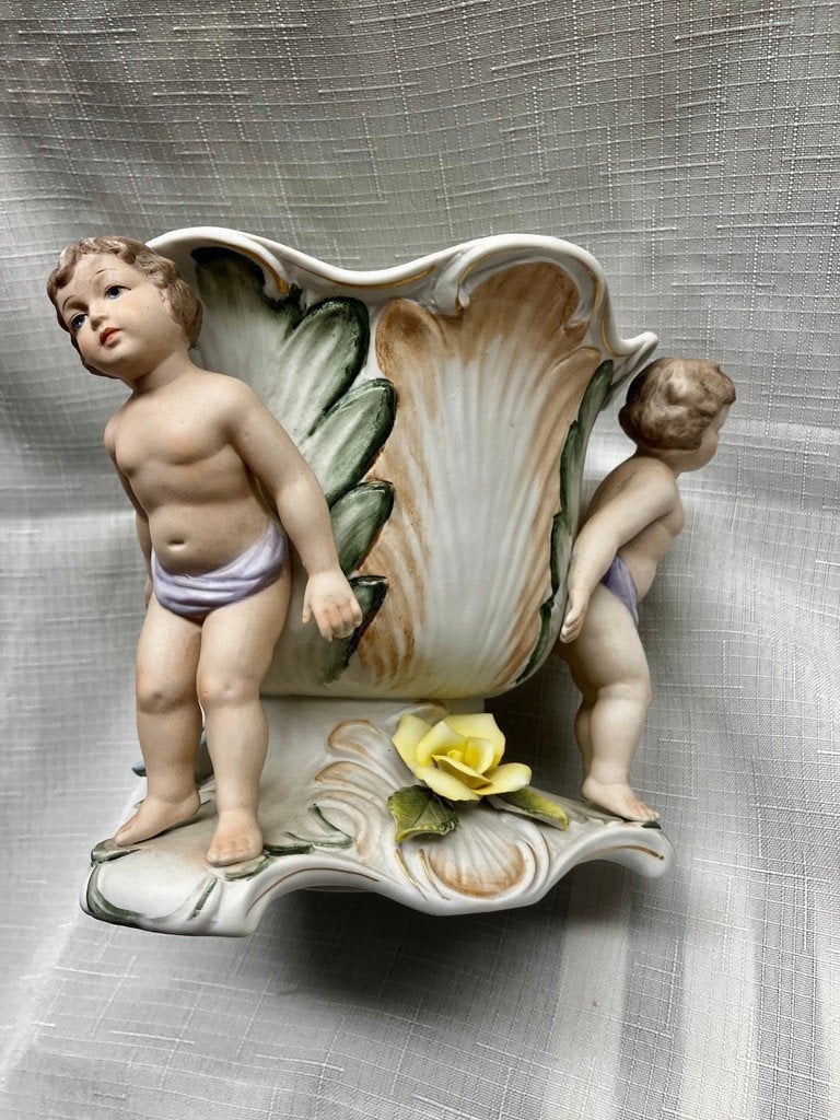 Yamasa siercachepot 3 putti rozen ca 1950-1965, Verzenden