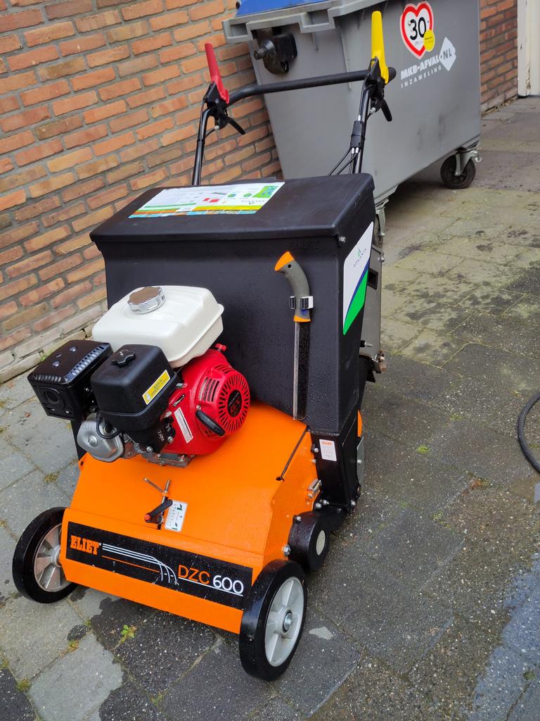 Eliet DZC 600 doorzaaimachine inclusief meststofverdeler, Ophalen, Gebruikt
