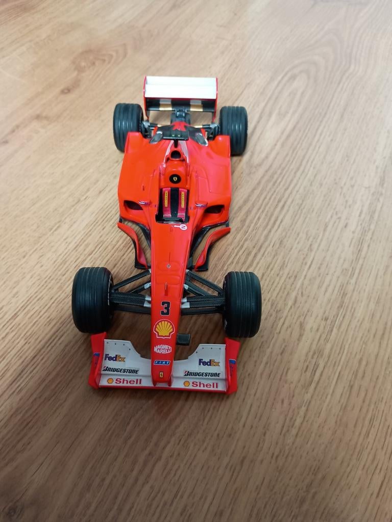 Hotwheels Elite Ferrari F1-2000 Schumacher 1:18, Ophalen, Zo goed als nieuw, Auto, Hot Wheels