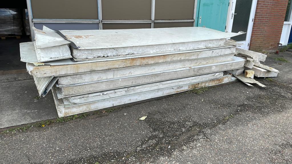 Gebruikte sandwhichpanelen +/- 25m2, Ophalen, Zo goed als nieuw
