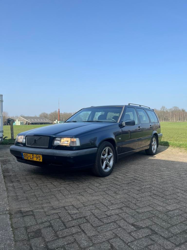 Volvo 850 2.5 10v 1996 Blauw, Auto's, Volvo, Voorwielaandrijving, Blauw, Origineel Nederlands, 1600 kg