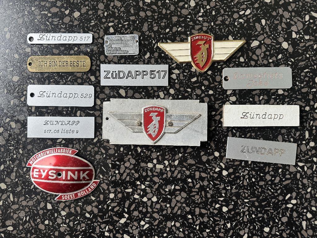 Zundapp 517 529 517_05 Eysink emblemen plaatjes., Ophalen of Verzenden, Gebruikt, Gebruiksvoorwerp