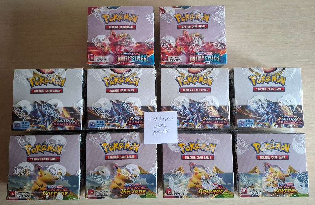 Pokémon sealed, Ophalen of Verzenden, Nieuw, Boosterbox
