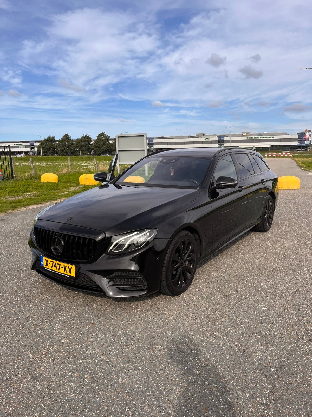 Mercedes-Benz E-Klasse E220 d 194pk 9G-TRONIC 2016 Zwart, Auto's, Automaat, Achterwielaandrijving, Lichtsensor, Zwart