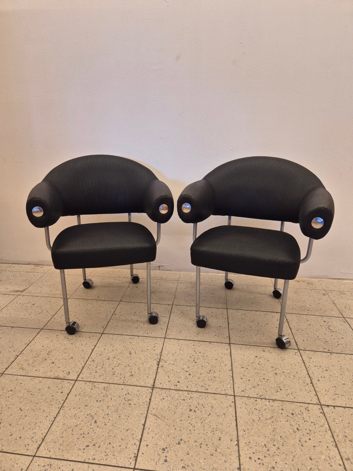 Inno design fauteuils op wielen Set van 2, Huis en Inrichting, Stoelen, Ophalen, Gebruikt, Twee, Modern Design