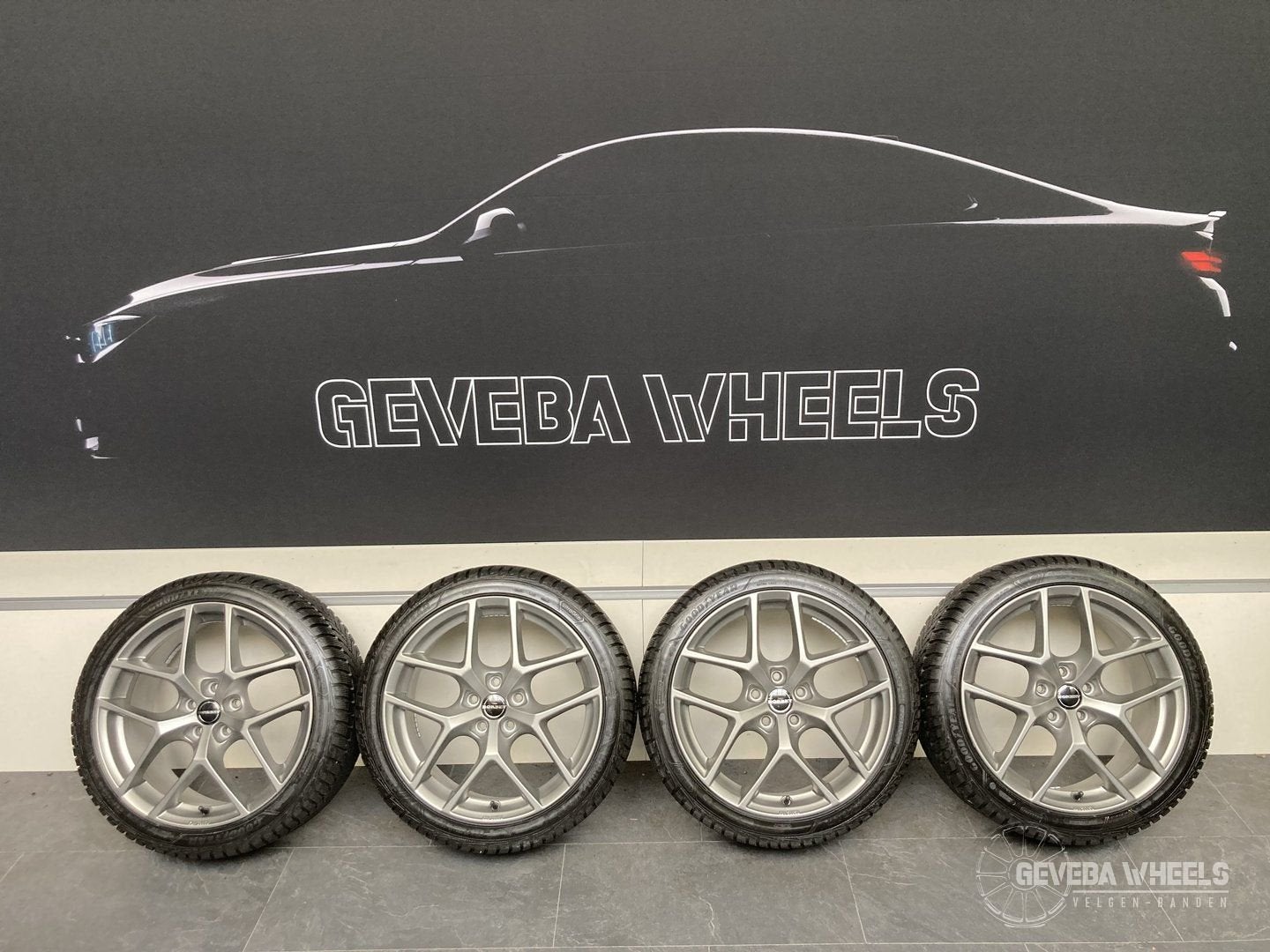 18” Ford Focus MK4 velgen + winterbanden 5x108 235/40/18, Auto-onderdelen, Banden en Velgen, 18 inch, Gebruikt, -, -