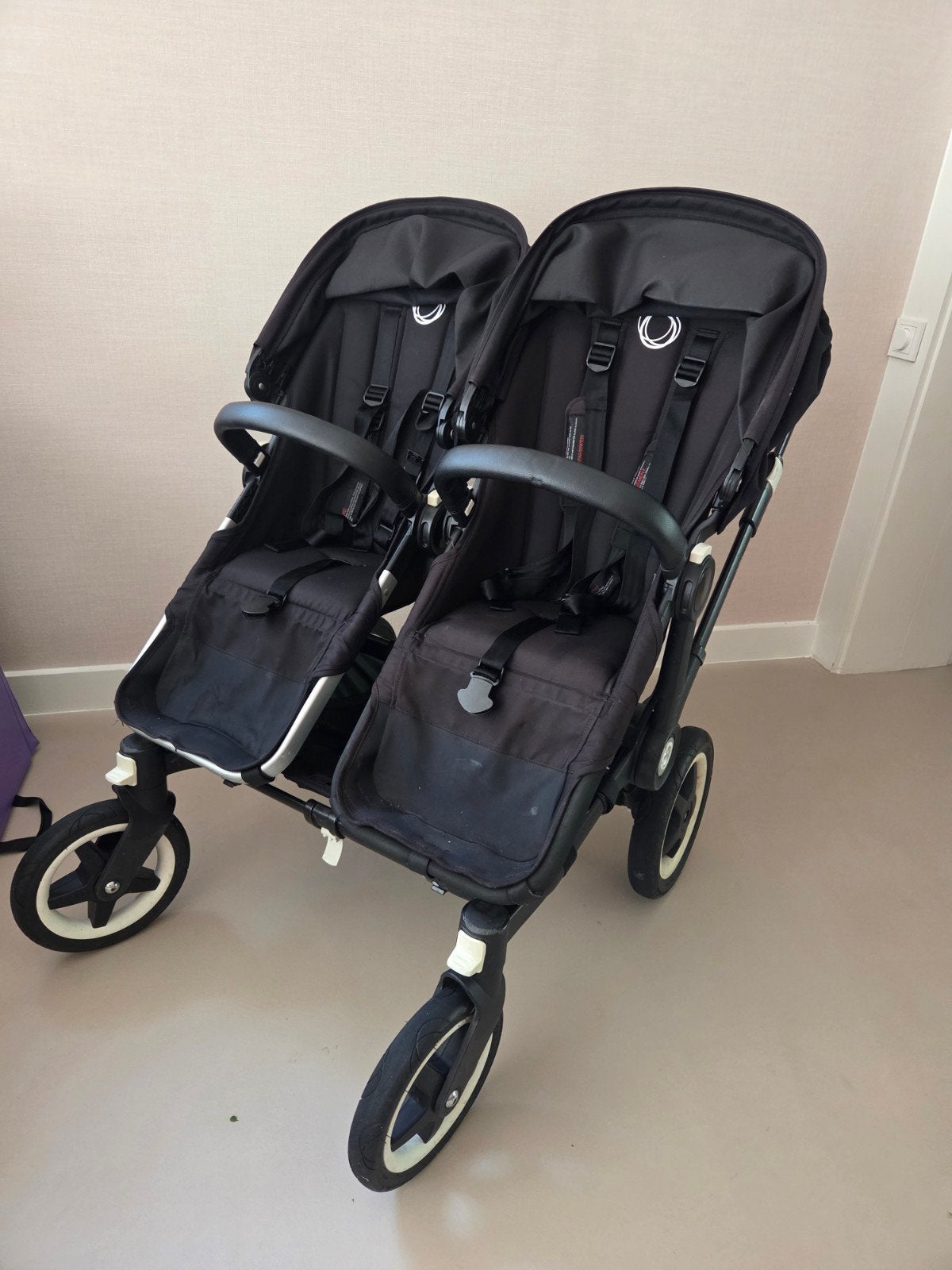 Zwarte Bugaboo Donkey Duo kinderwagen met boodschappenmand, Ophalen